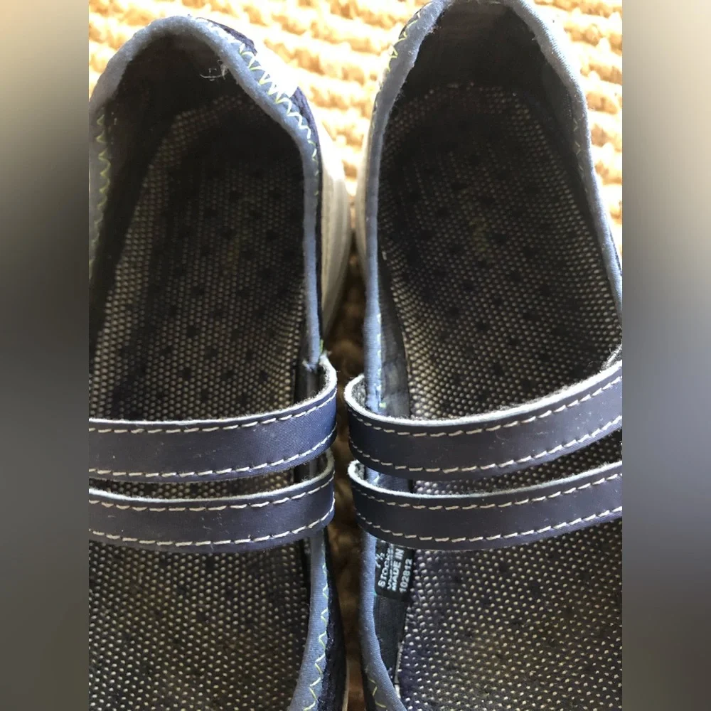 LL Bean shoes, Mary Jane style, mesh - Picture 4 of 10
